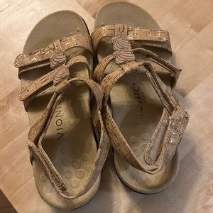 Vionic Women’s Sandals NWOT